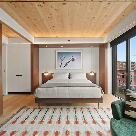 Locale East Austin Apartment